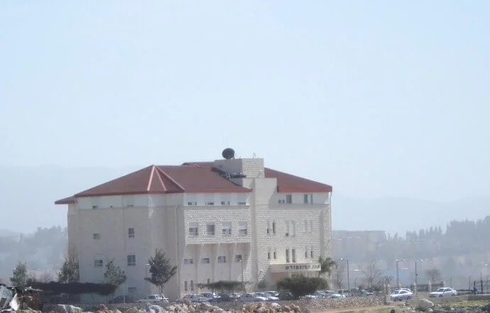 בית אבות אצולת המונפורט