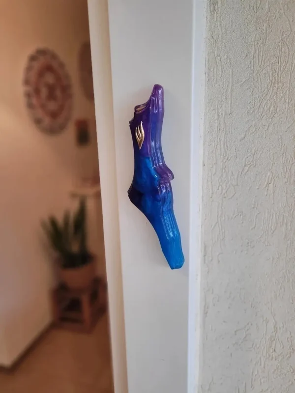 בית מזוזה כחול