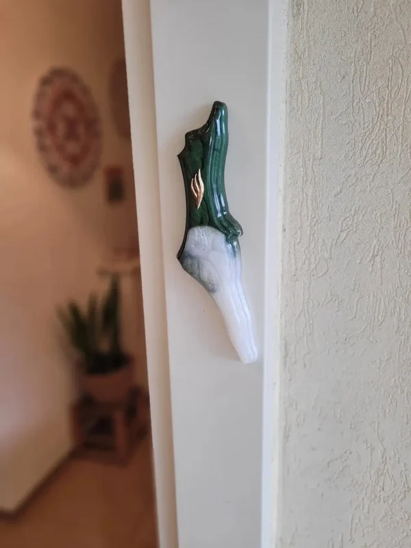 מזוזת ארץ ישראל בגווני ירוק לבן